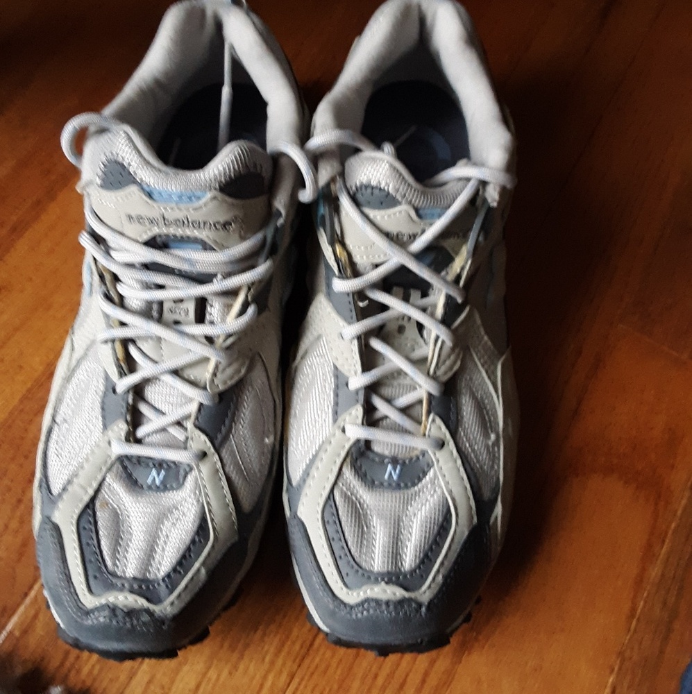 New Balance trail sneaker 9.5
